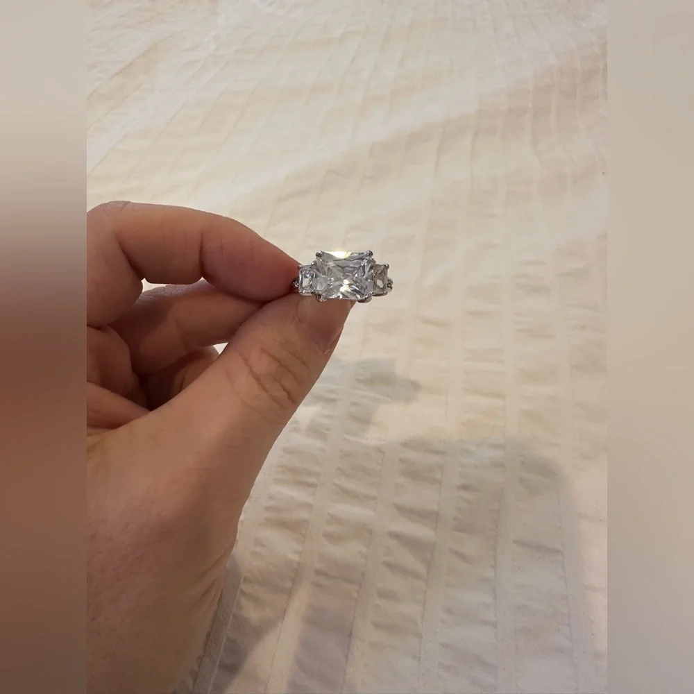 Ring size 6 - Picture 1 of 7